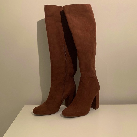 Knee high fake suede heeled boots - Picture 1 of 4